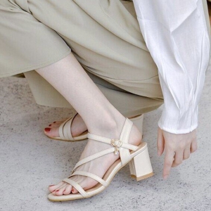 Giày sandal nữ cao gót vuông 7p quai mảnh 3 dây chéo chân SD80